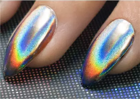 WIPER GELL LACQUER-тай хамт manicure (91 зураг): Хар эсвэл цагаан лак дээр арчигч ашиглах вэ? Улаан, ягаан өнгийн маникюр зохиох 24237_37