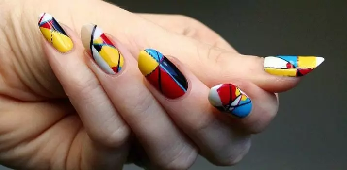 Geometry Gel Barnish en las uñas (58 fotos): ¿Cómo hacer el diseño de un paso de manicura geométrico a paso? Ideas de diseño originales 24240_45