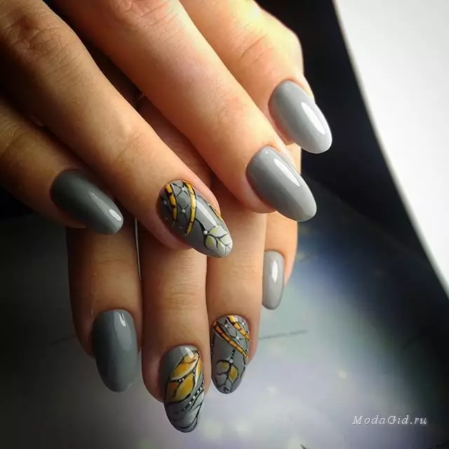 Dhizaini yechiuto neGel Lacquer in autumn 2021 (74 photos): mazano uye mavara ezvekutakura manicure, malubties mimvuri yekubatanidza, misoro inozivikanwa mukugadzirwa 24244_16