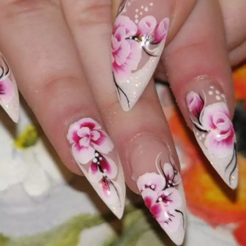 Flors en les ungles amb laca de gel (63 fotos): com dibuixar roses a pas gela-laca humida a pas? Idees de disseny de manicura 24259_54