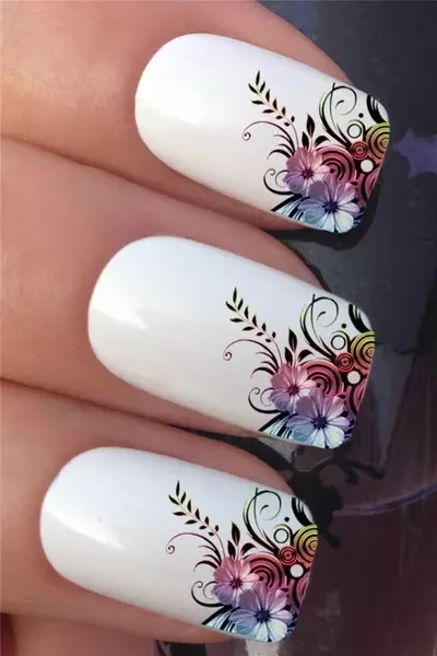 Flors en les ungles amb laca de gel (63 fotos): com dibuixar roses a pas gela-laca humida a pas? Idees de disseny de manicura 24259_7