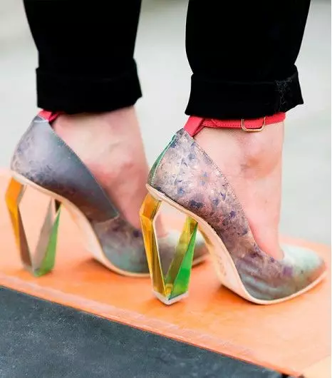 Silikon Uçlu Ayakkabılar (64 Fotoğraf): Yanlarda şeffaf ekler, onlar hakkında yorumlar, 2425_30