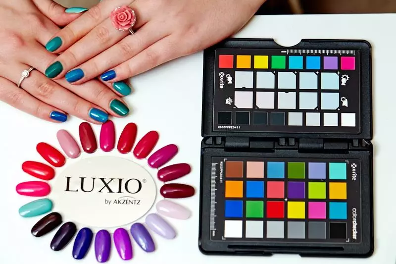 Гель-лак Luxio (70 фото): склад і палітра кольорів. Як виглядає покриття Blush на нігтях? Відгуки майстрів 24262_23