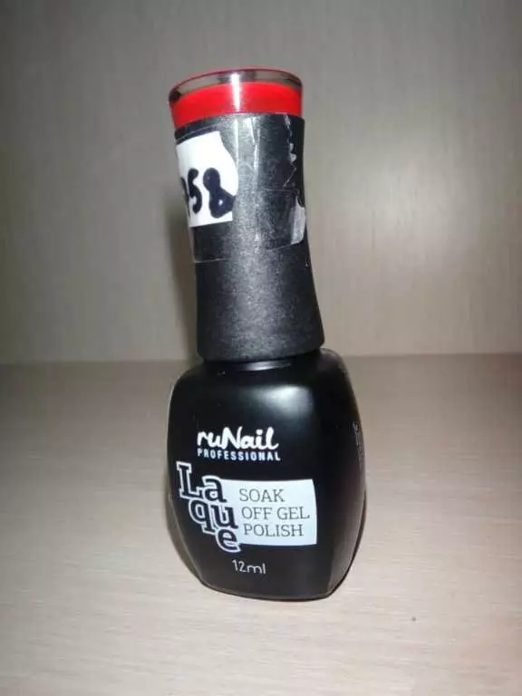 Runail كەسپىي gel lacquer (50 سۈرەت): يەككە-قارارلىق ئىقتىدارلارنى қатлам, Indi ۋە Laque رەڭ palette, Masters پىكىر 24291_32