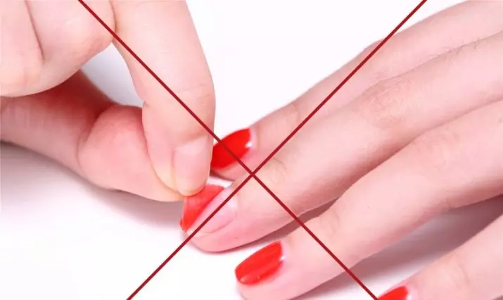 Como remover rapidamente o verniz do gel com unhas em casa? Que cobertura é facilmente apagada em casa? 24328_16