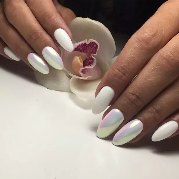 Shellac bianco sulle unghie (32 foto): Design di manicure in tonalità bianche e rosse e bianche 24341_6