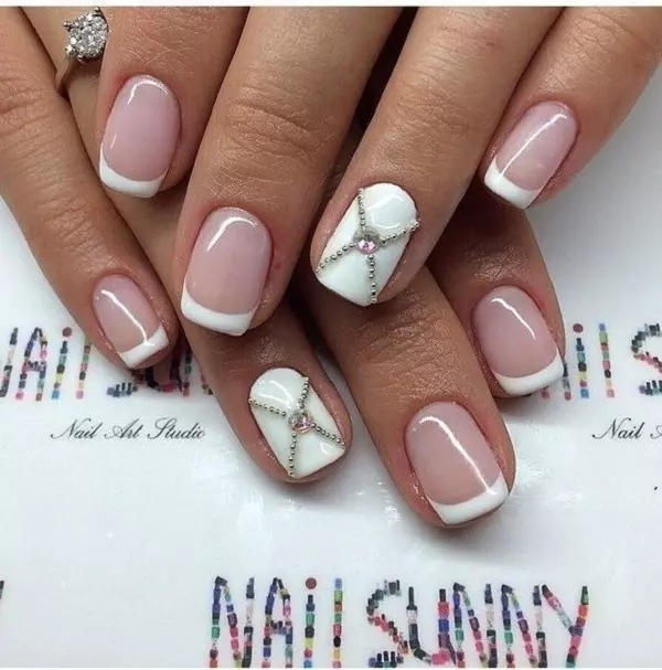 Manicure bianca con strass (47 foto): Design per unghie con vernice con l'aggiunta di pietre 24360_45