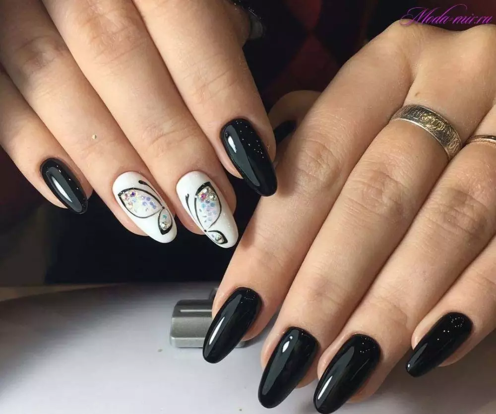 Weiß Nageldesign (65 Fotos): white Maniküre Ideen mit lila und lila Einsätzen 24361_46