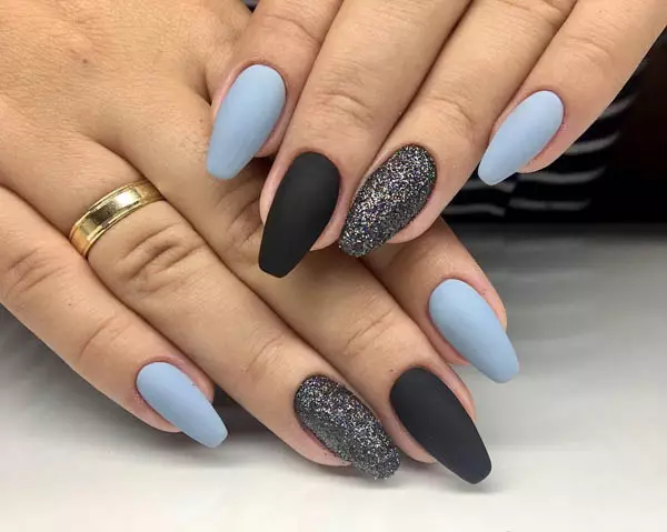 Light Matte Manicure (52 φωτογραφίες): Σχεδιασμός νυχιών σε φωτεινά χρώματα 24380_12