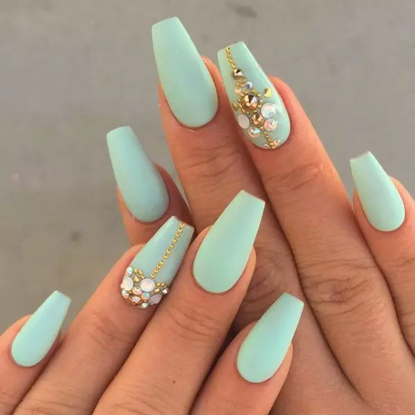 Umucyo Matte Manicure (52 Amafoto): Igishushanyo mbonera cyamabara meza 24380_16