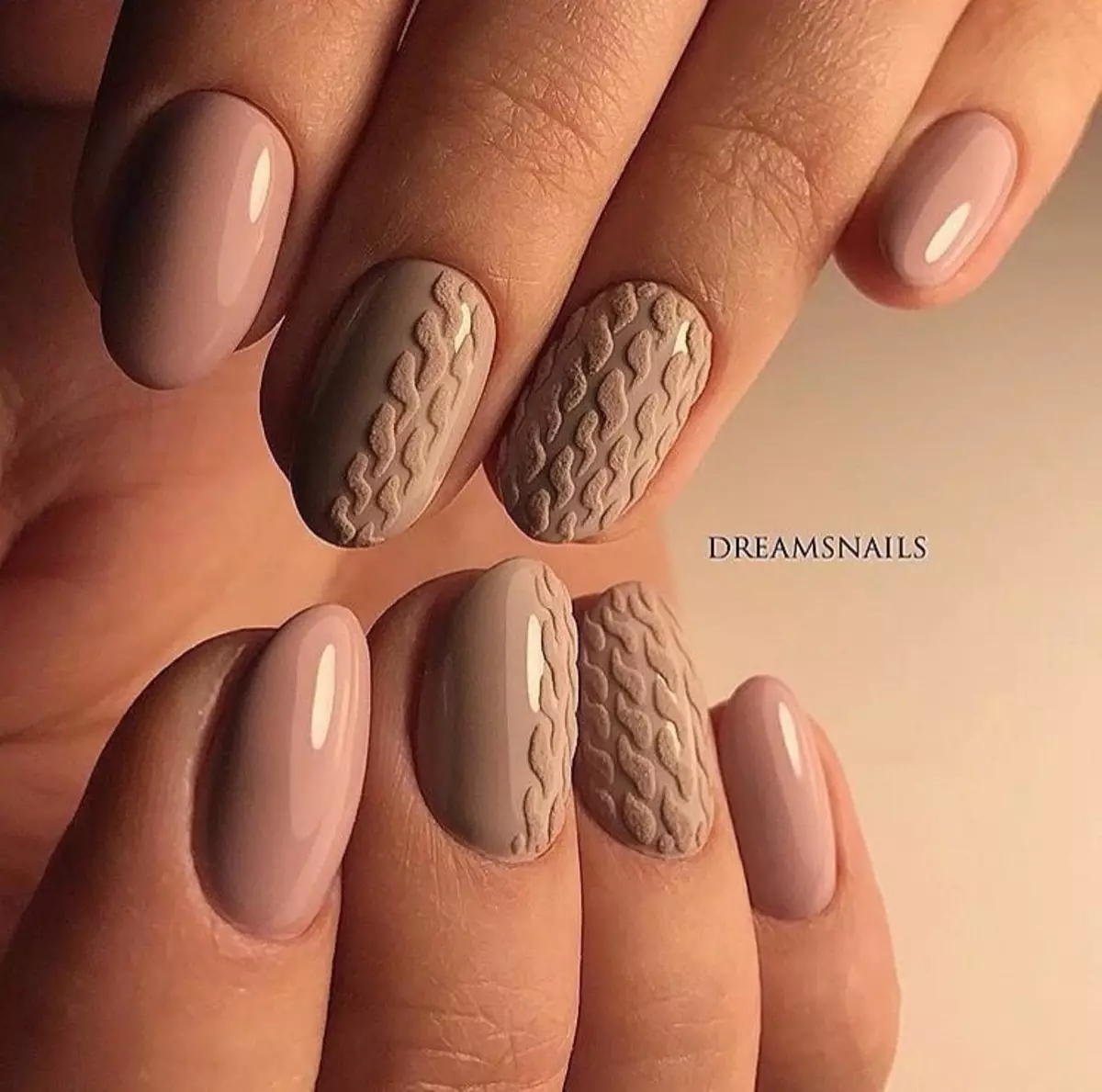 Umucyo Matte Manicure (52 Amafoto): Igishushanyo mbonera cyamabara meza 24380_25