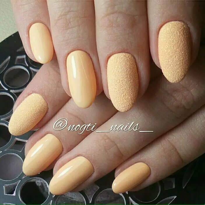 Light Matte Manicure (52 φωτογραφίες): Σχεδιασμός νυχιών σε φωτεινά χρώματα 24380_37