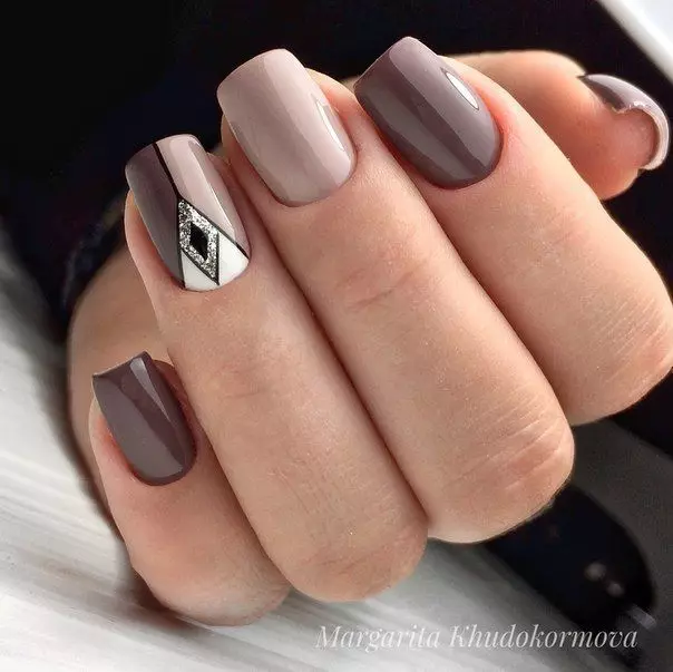 Brown manicure met beige (66 foto's): spyker ontwerp in bruin-beige kleure 24382_53