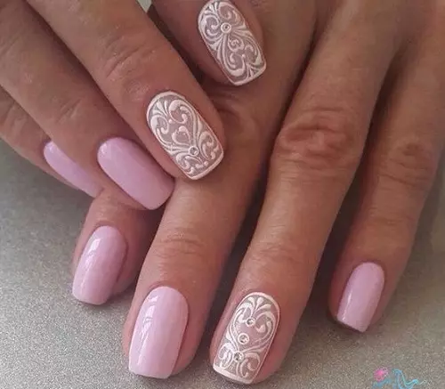 Pink manikura na kratkim noktima (44 fotografije): Kako odabrati dizajn? Originalni ukras za nokte od strane rhinestonesa 24386_28