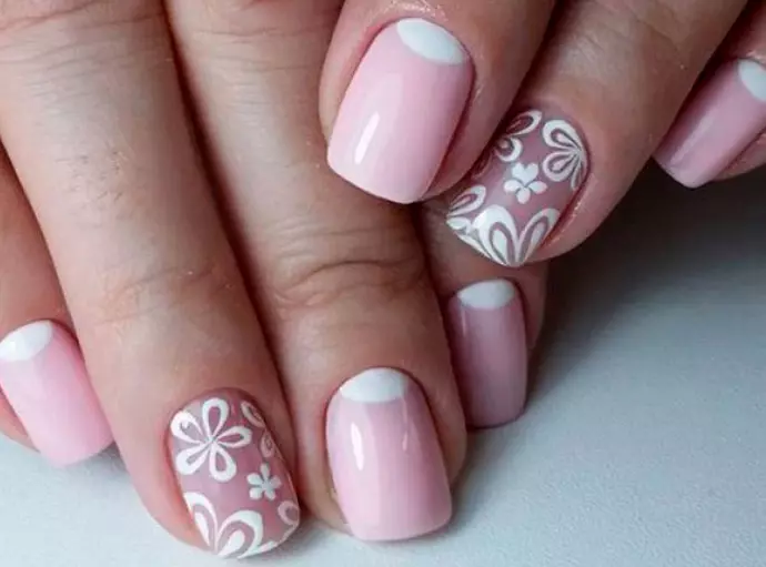 I-Pink Manicure kuma-nails amafushane (izithombe ezingama-44): Ungayikhetha kanjani umklamo? Umhlobiso Wokuqala Wezipikili ngama-rhinestones 24386_6