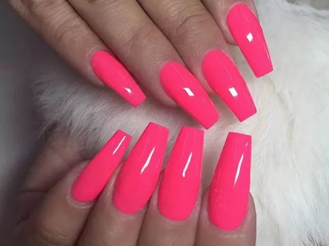 Bright Pink Manicure (63 Billeder): Nail Design med sure og neonfarver 24387_10