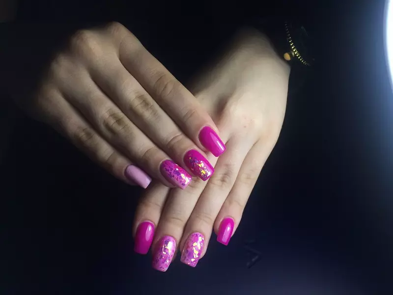 Bright Pink Manicure (Picha 63): Kubuni msumari na rangi ya asidi na neon 24387_48