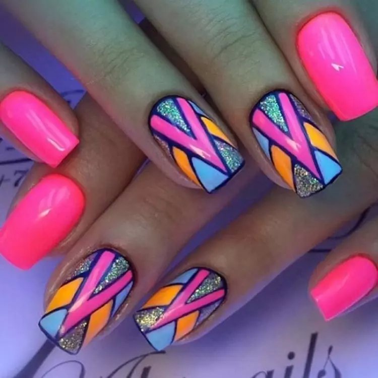 Bright Pink Manicure (63 Billeder): Nail Design med sure og neonfarver 24387_52