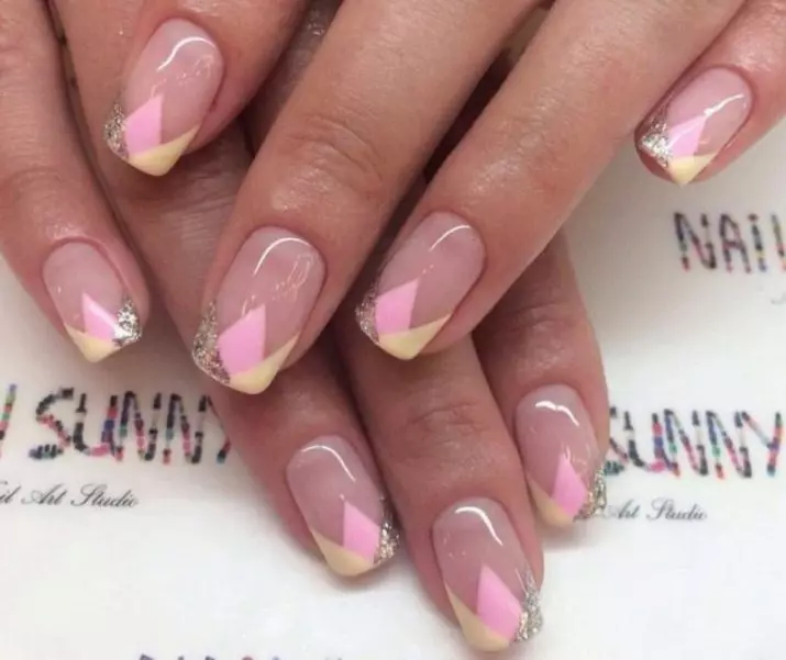 Pink franch om neglene (55 billeder): Ideerne om en fransk manicure til korte negle, vælg pink lak til bunden 24391_46