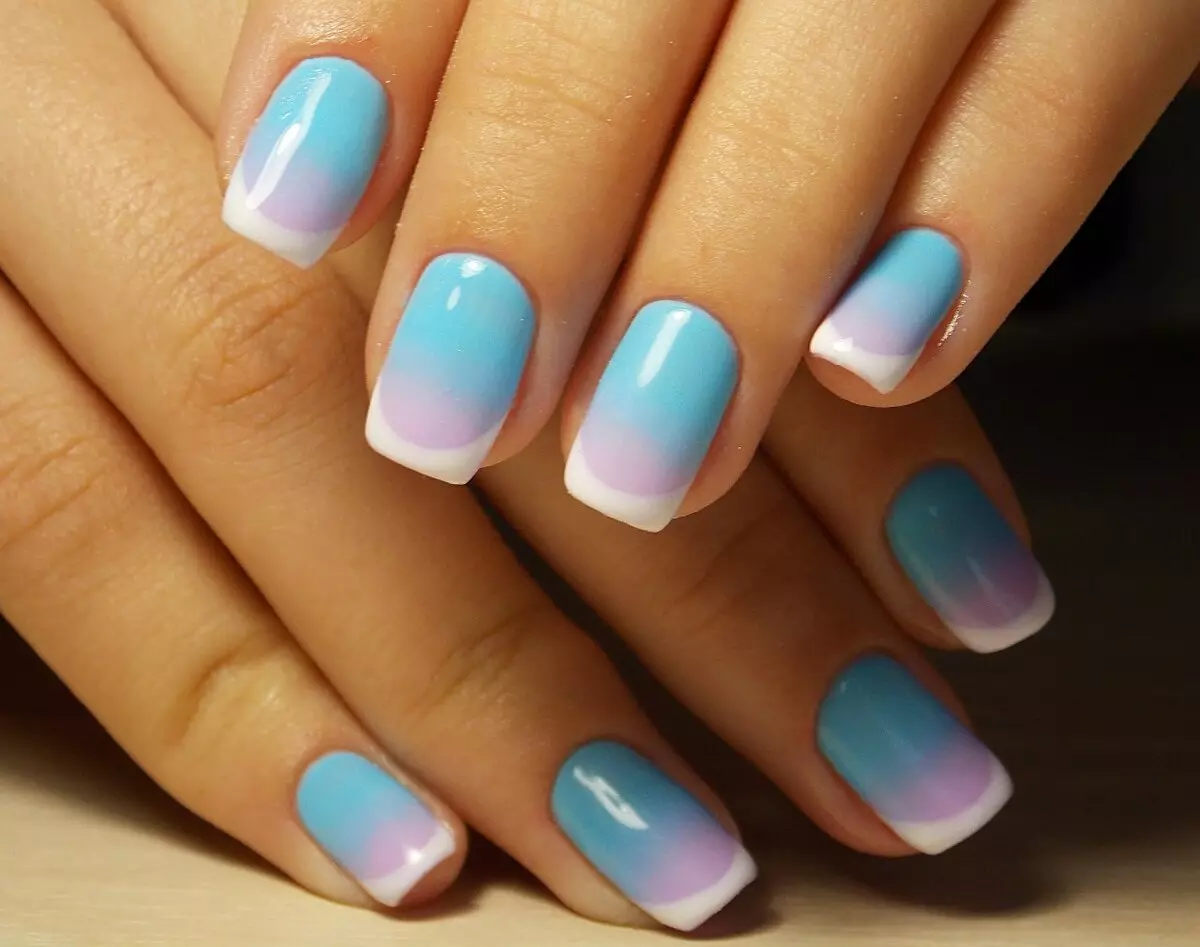 Manikyr i rosa och blå färg (65 bilder): Nail design med lutning i rosa-blå färger 24395_25