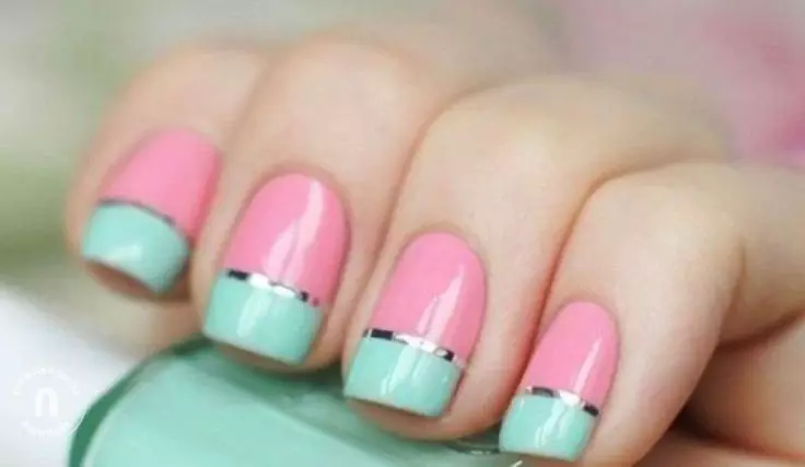 Manicure w kolorze różowym i niebieskim (65 zdjęć): Projektowanie paznokci z gradientem w kolory różowo-niebieski 24395_28