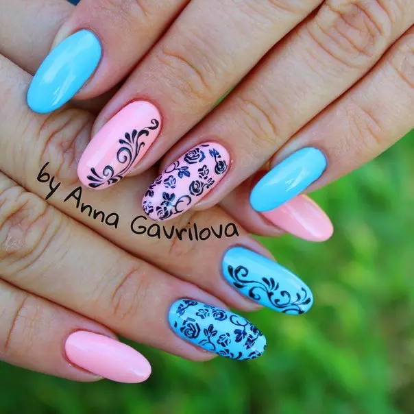 Manikyr i rosa och blå färg (65 bilder): Nail design med lutning i rosa-blå färger 24395_37