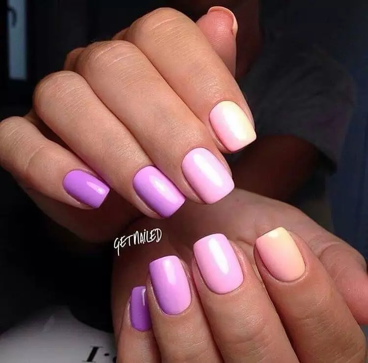 Manicura en color rosa i blau (65 fotos): disseny d'ungles amb degradat en colors blaus de color rosa 24395_56