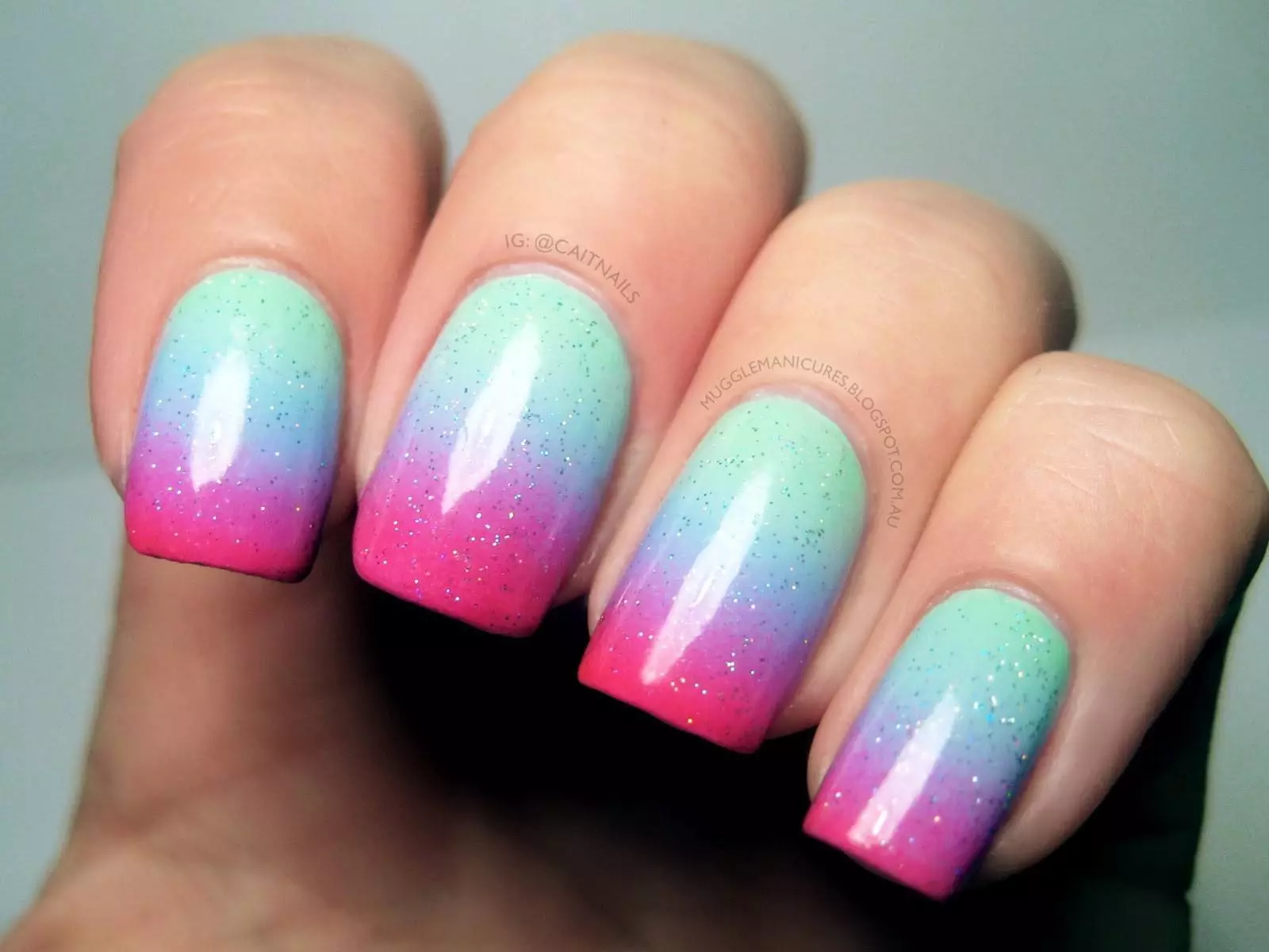 Manicura rosa con gradiente (38 fotos): Ejemplos de diseño de uñas con Ombre 24396_24