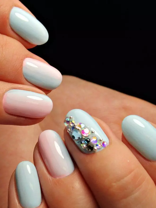 Manicure rosa con gradiente (38 foto): Esempi di design per unghie con ombre 24396_25
