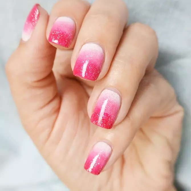 manucure rose avec gradient (38 photos): exemples de conception des ongles avec hombre 24396_5