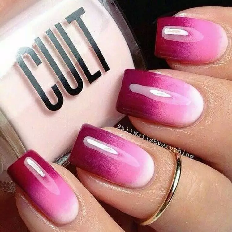 Manicura rosa con gradiente (38 fotos): Ejemplos de diseño de uñas con Ombre 24396_8