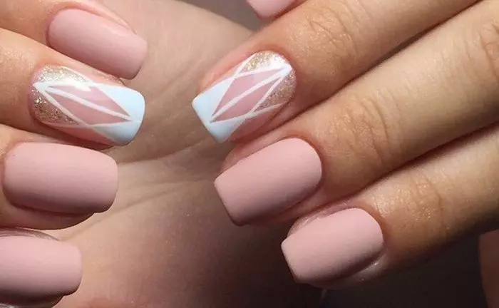 Manicure rosa pallido (62 foto): Design per unghie con vernice leggera rosa e aste 24398_39
