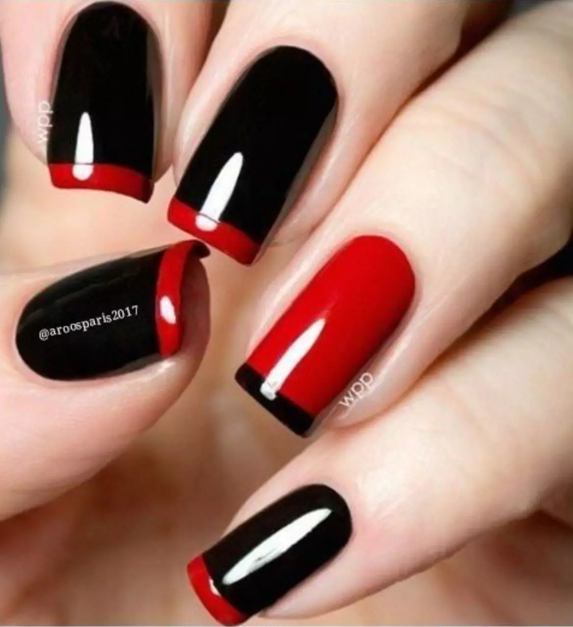 Red Franch en clavos (57 fotos): Diseño de manicura francesa con barniz negro y diamantes de imitación para uñas afiladas y cuadradas 24405_22