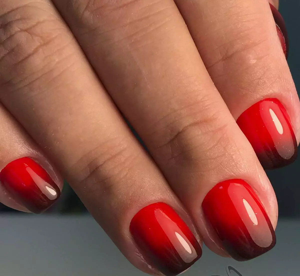 红色修指甲设计（66张照片）：用清漆制作钉子多么美丽？ 24408_25