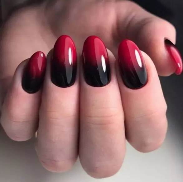 Long Red Nails (32 foto): idee di design manicure 24409_23