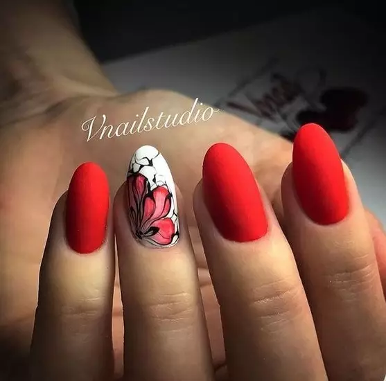Långa röda naglar (32 foton): Manicure Design Ideas 24409_26