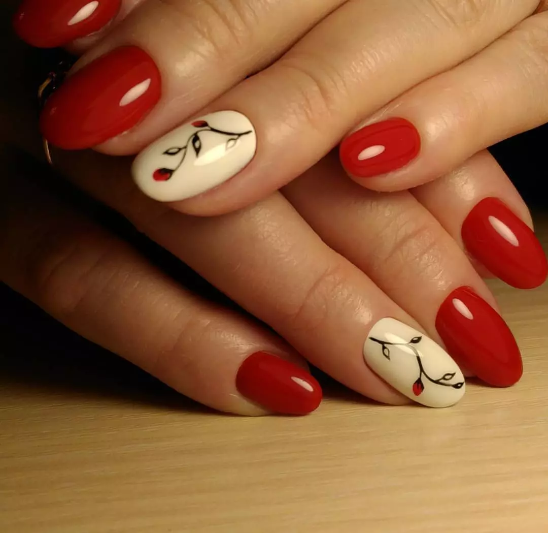 Crvene i bijele manikir (68 slike): crvena dizajn noktiju sa bijelim lakom uzorkom, manikir gradijent sa cvijećem i cirkonima 24413_8