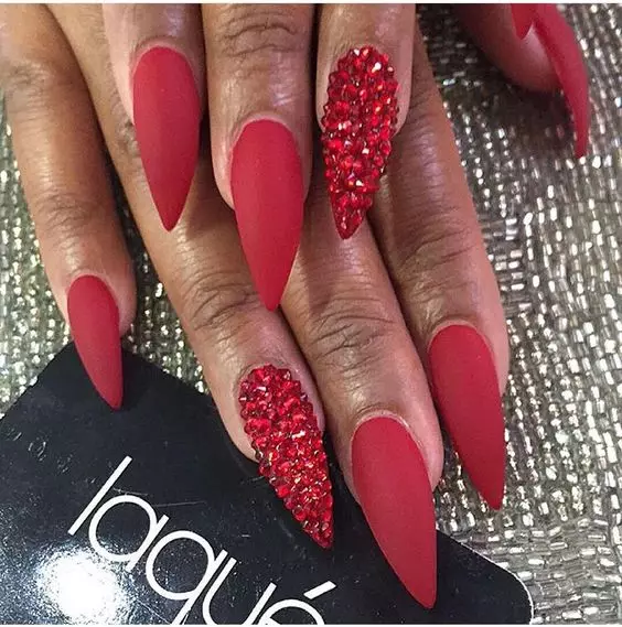 Red manicure with rhinestones (60 photos): Beautiful matte red nail design ideas with stones 24417_38