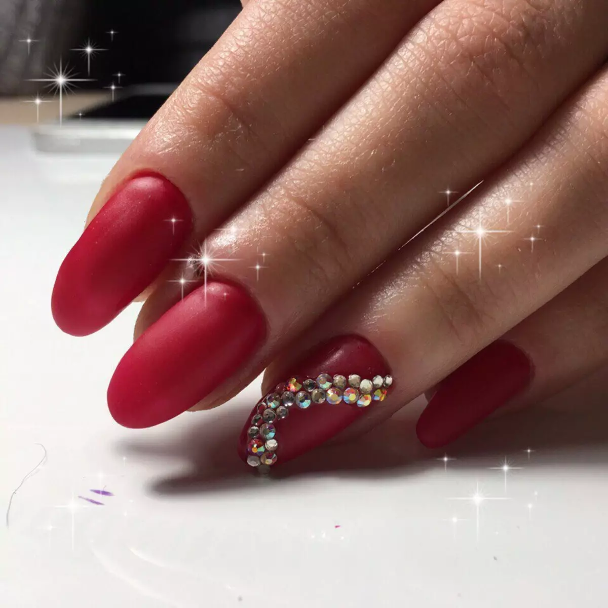 Red manicure with rhinestones (60 photos): Beautiful matte red nail design ideas with stones 24417_5