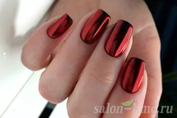 Red Manicure (156 photos): Design of square nails with red and beige varnish, novelties of the summer manicure in combination of red with gray and green 24419_127