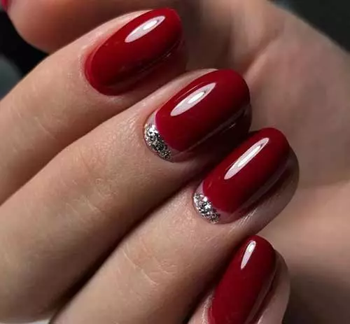 Dark Red Manicure (40 zdjęć): Piękne opcje projektowania paznokci 24421_37