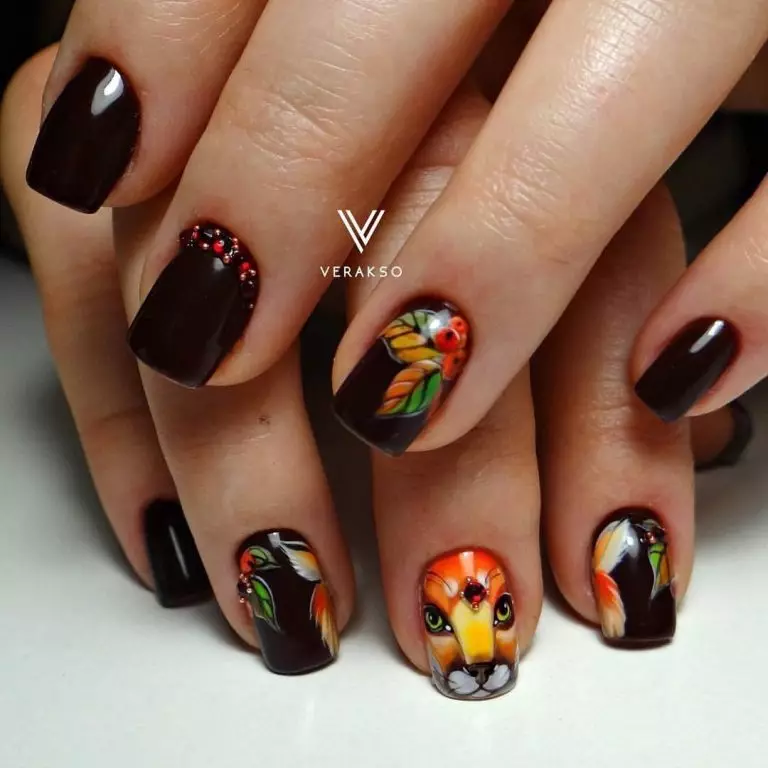 Manicura amarela vermella (32 fotos): deseño de uñas con laca amarela 24422_22