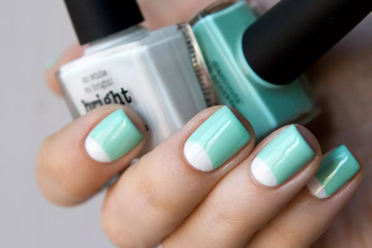 Mint Manicure (121 photos): Decor of short nails in mint color, matte and gentle manicure in menthol colors 24442_58