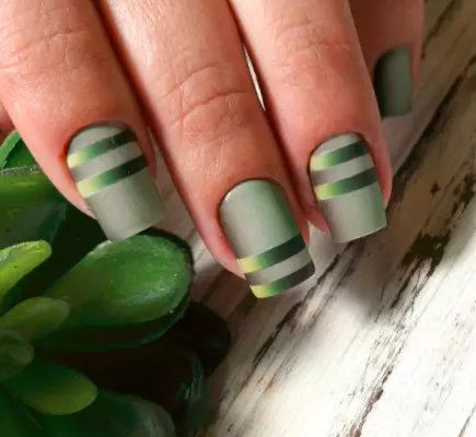 Manicura verde suave (34 fotos): diseño de uñas con laca en color verde claro o de menta 24445_20