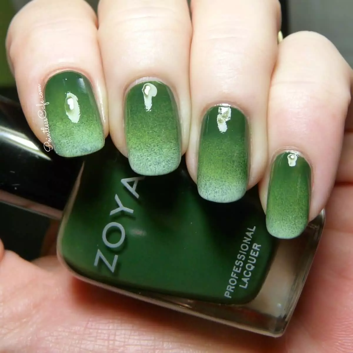 Manicure em cores verdes (38 fotos): características de design de unhas 24447_26