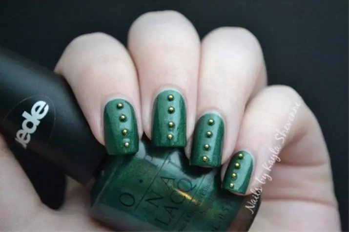 Manicure em cores verdes (38 fotos): características de design de unhas 24447_38