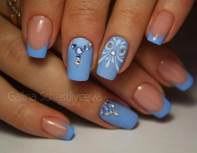 Matte Blue Manicure (ဓာတ်ပုံ 40): အပြာရောင်လက်သည်းဒီဇိုင်း 24452_8