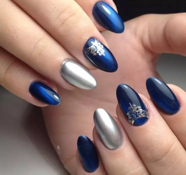 I-Blue Franch On Nails (Izithombe ezingama-51): IsiFulentshi Manicure ngephethini nephethini, design ku-White-Blue Gamma Gel Lacquer, Imibono kanye Nombontime 24461_20