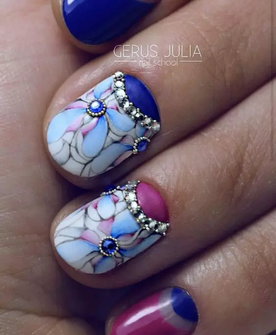 I-Blue Franch On Nails (Izithombe ezingama-51): IsiFulentshi Manicure ngephethini nephethini, design ku-White-Blue Gamma Gel Lacquer, Imibono kanye Nombontime 24461_31
