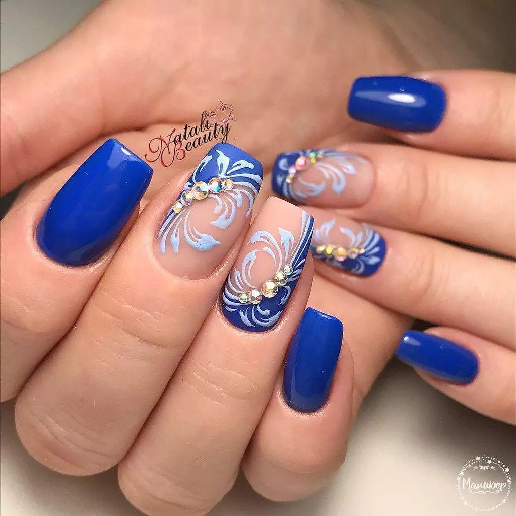 I-Blue Franch On Nails (Izithombe ezingama-51): IsiFulentshi Manicure ngephethini nephethini, design ku-White-Blue Gamma Gel Lacquer, Imibono kanye Nombontime 24461_42